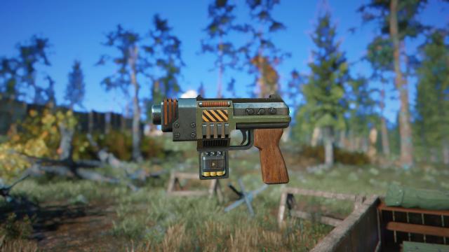 Discharger Laser Pistol - A Dak Energy Weapon for Fallout 4