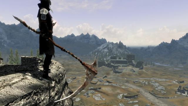 Коса ворона-матрона / Scythe Of The Crow Mother для Skyrim SE-AE