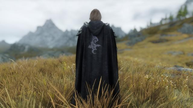 Daedric Cloaks for Skyrim SE-AE