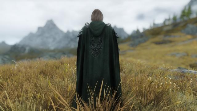 Daedric Cloaks for Skyrim SE-AE